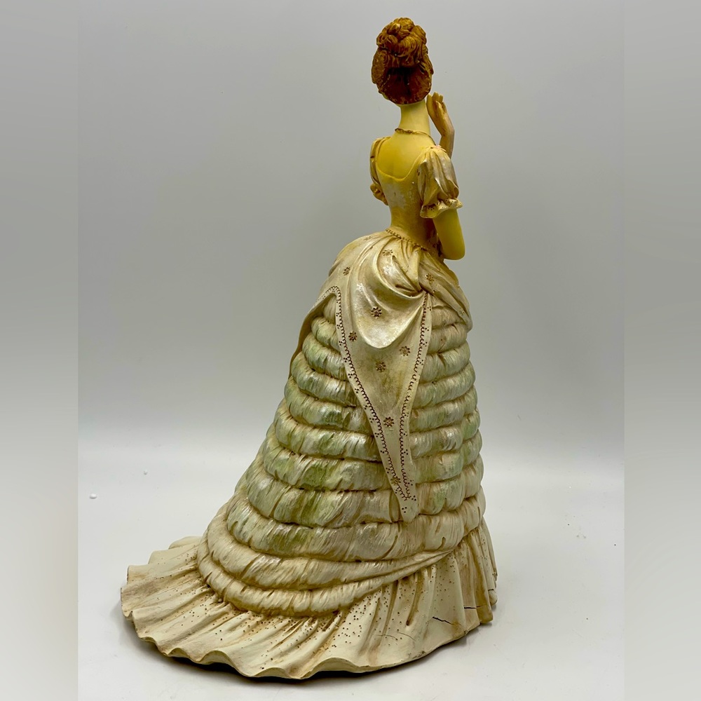 Rare Vintage 12” Resin Victorian Lady Southern Belle Detailed Collectible Statue - Picture 16 of 16